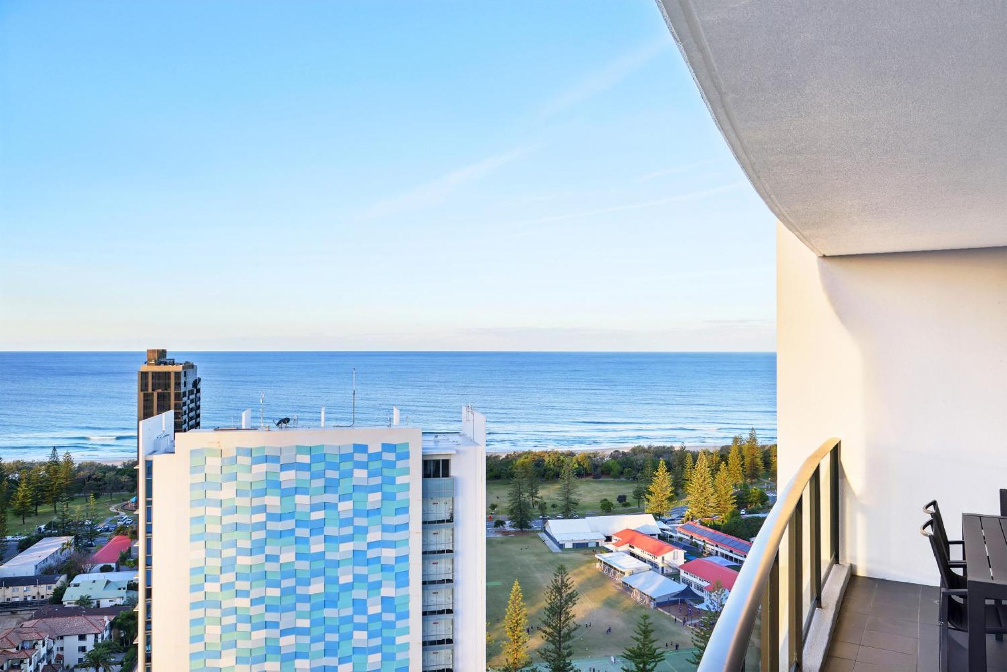 Ocean View 3-Bed With Gym, Pool, Sauna & Parking Gold Coast Luaran gambar